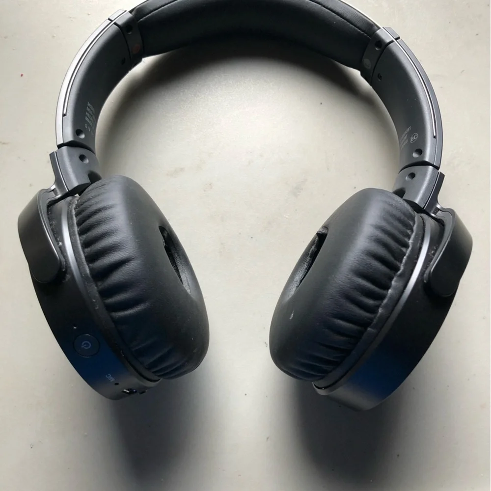 Sony MDR-XB650BT Extra Bass Wireless Headphones